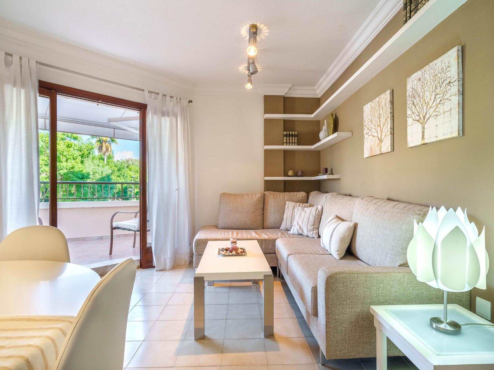 Appartement 3 Bedroom Apartment, 150m From Port de Alcudia (Mallorca)
